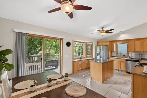 8725 Queens GDNS, Brooklyn Park, MN 55443