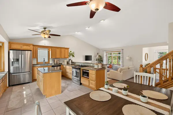8725 Queens GDNS, Brooklyn Park, MN 55443
