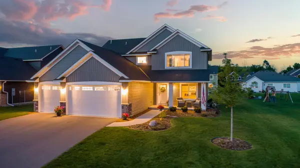 17821 Meadows WAY SE, Prior Lake, MN 55372