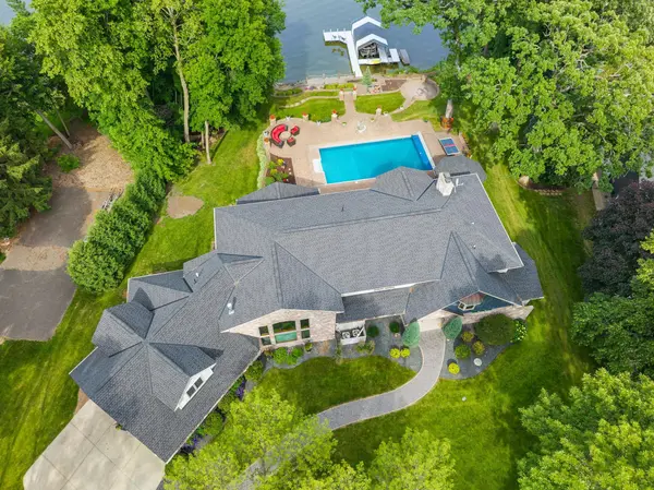 25701 Willow LN, New Prague, MN 56071