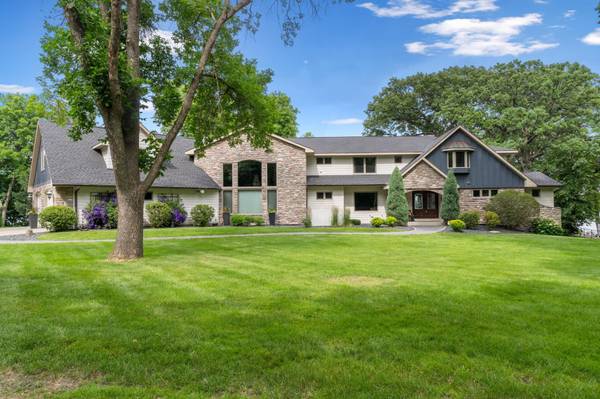25701 Willow LN, New Prague, MN 56071
