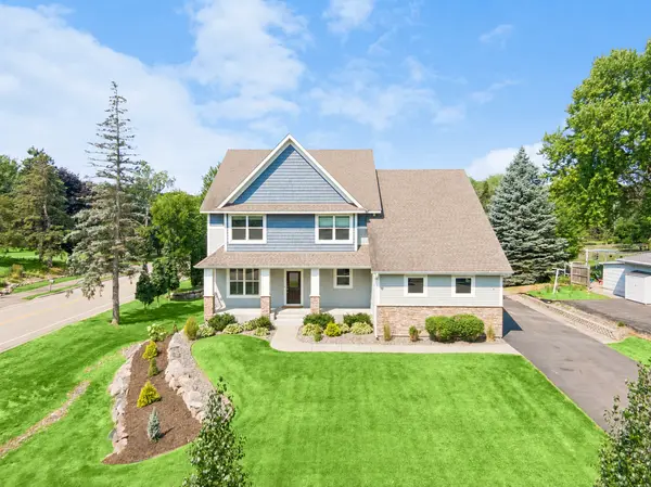 5 Deerwood LN N, Plymouth, MN 55441