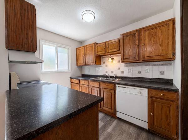 13637 Heather Hills DR, Burnsville, MN 55337