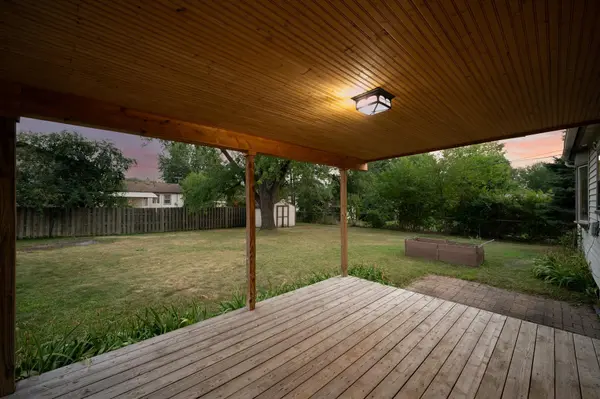 1406 Price AVE, Maplewood, MN 55109