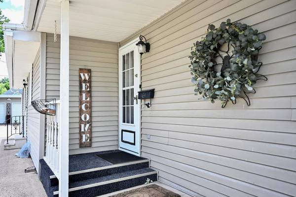 557 E 2nd ST, Winona, MN 55987