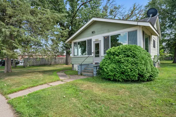 2100 4th ST, White Bear Lake, MN 55110