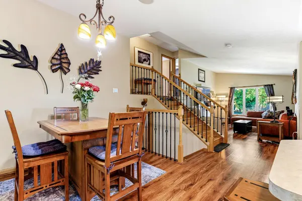 8594 Underwood LN N, Maple Grove, MN 55369