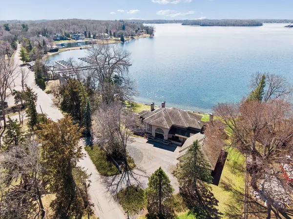 5360 Howards Point RD, Excelsior, MN 55331