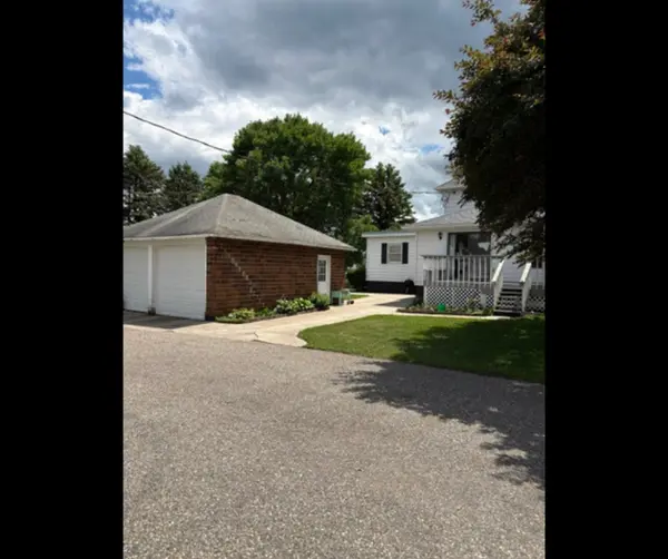28558 80th ST, Waseca, MN 56093