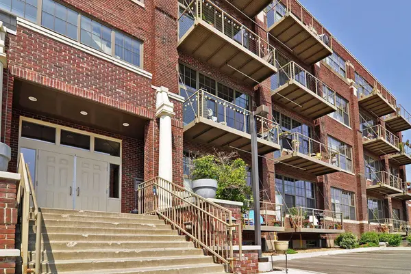 1901 E Hennepin AVE #305, Minneapolis, MN 55413