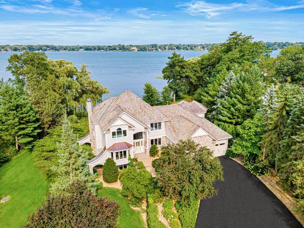 5312 Lexington AVE N, Shoreview, MN 55126