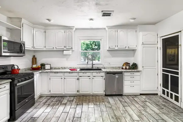 23820 Main ST, Hampton, MN 55031