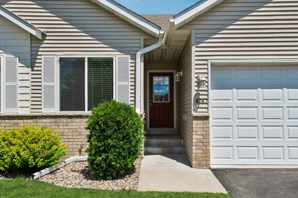 4147 Blakewood DR, Shakopee, MN 55379