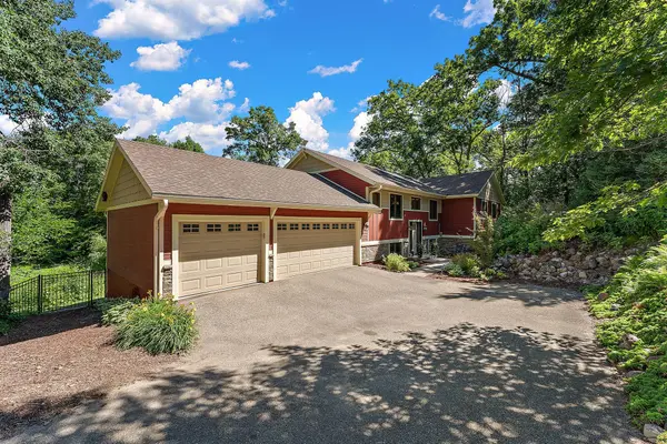 4815 120th ST W,  Apple Valley,  MN 55124