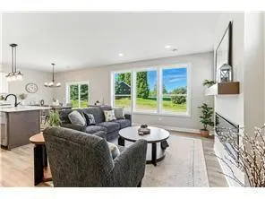 6695 Ridgeview DR, Cannon Falls, MN 55009