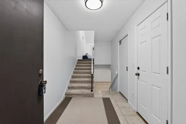 5725 Duncan LN, Edina, MN 55436