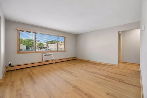 2532 1st AVE S #208, Minneapolis, MN 55404