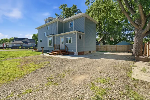 90 5th AVE NW, Wells, MN 56097