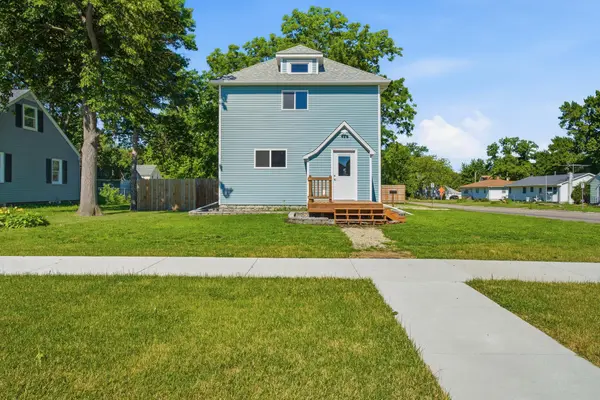 90 5th AVE NW, Wells, MN 56097