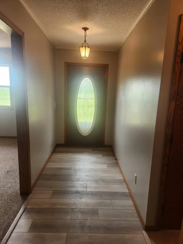 56676 412th ST, New Ulm, MN 56073