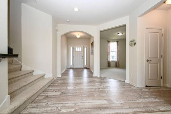 9343 Compass Pointe RD, Woodbury, MN 55129