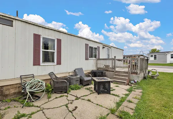 400 22 1/2 ST NW, Stewartville, MN 55976