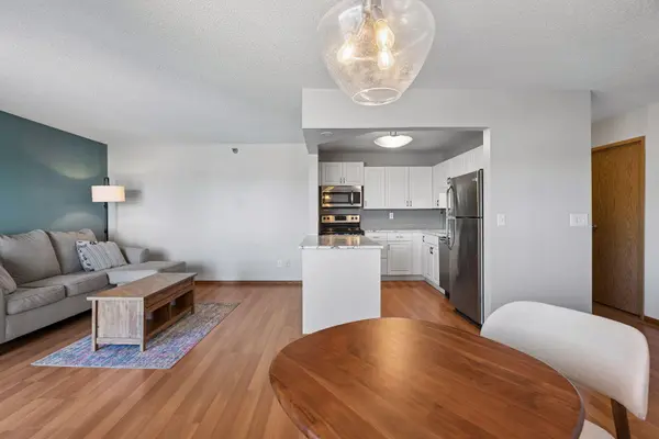 78 10th ST E #1610, Saint Paul, MN 55101
