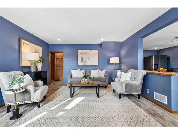 500 E 1st ST, Waconia, MN 55387