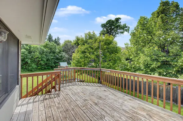 12225 60th PL N, Plymouth, MN 55442