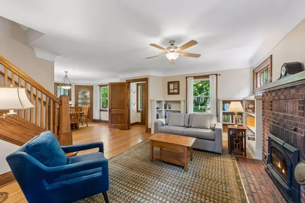 1776 Wellesley AVE, Saint Paul, MN 55105