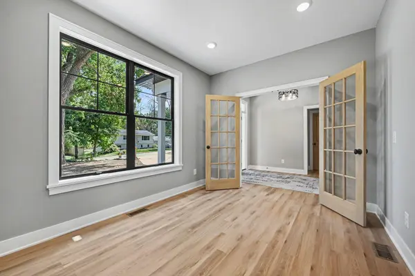 4044 Merriam RD, Minnetonka, MN 55305