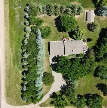 3155 Matthew DR, Windom, MN 56101