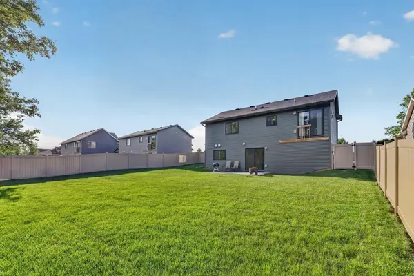 419 Skogen DR, Kenyon, MN 55946
