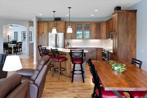 70 Lake Riley TRL, Chanhassen, MN 55317