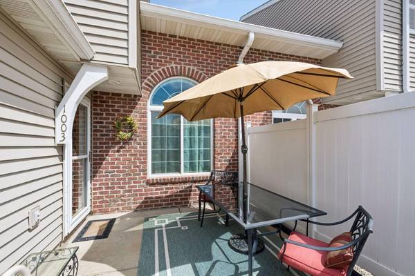 1003 Heather LN, Waconia, MN 55387