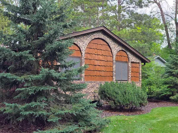 6668 Rustic RD SE, Prior Lake, MN 55372