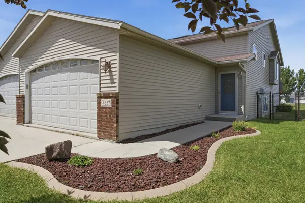 4237 39th AVE S, Fargo, ND 58104