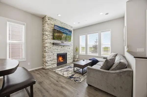 8164 Arrowwood LN N, Maple Grove, MN 55369