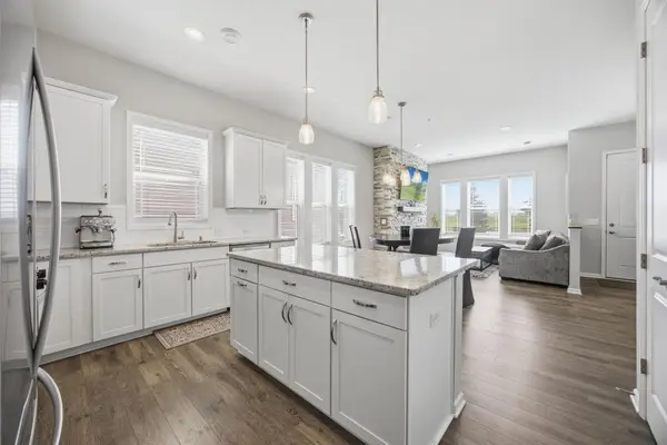 8164 Arrowwood LN N, Maple Grove, MN 55369