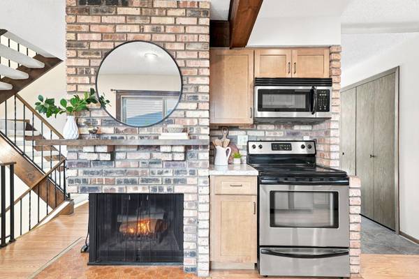 5486 W Bavarian PASS, Fridley, MN 55432