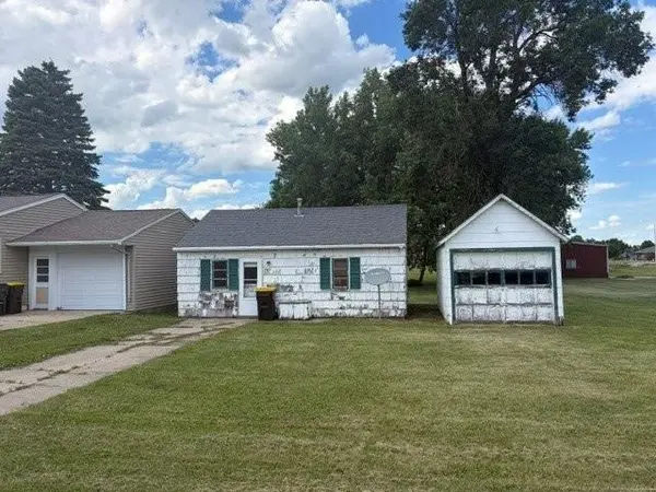 522 E 2nd ST N, Truman, MN 56088