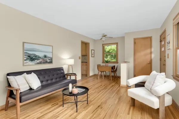 539 Frontenac PL, Saint Paul, MN 55104