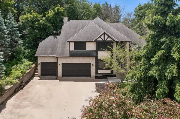 740 Mendota Heights RD, Mendota Heights, MN 55120