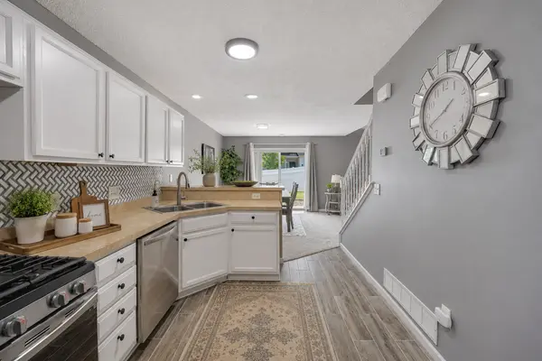 7349 Kalland CIR NE #46, Albertville, MN 55301