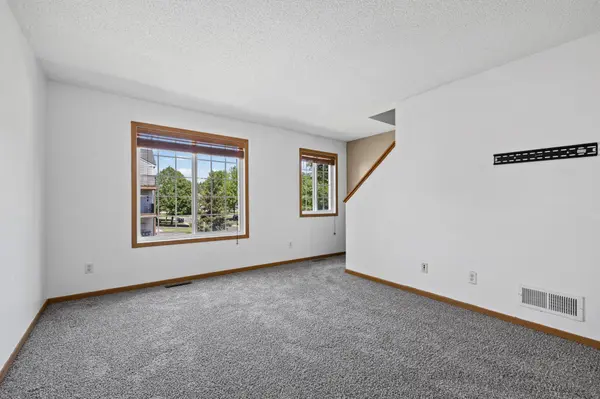 15537 Foghorn LN #45, Apple Valley, MN 55124