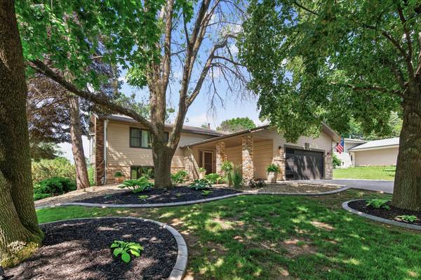15601 Highland AVE NW, Prior Lake, MN 55372