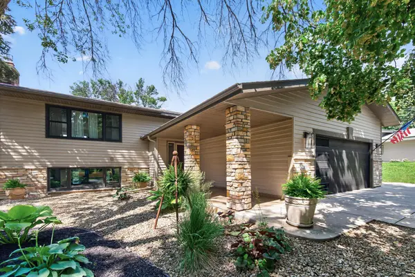 15601 Highland AVE NW, Prior Lake, MN 55372