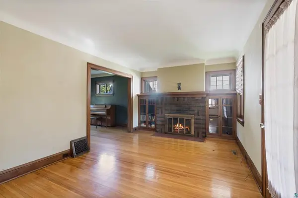 928 N 19th AVE E, Duluth, MN 55812