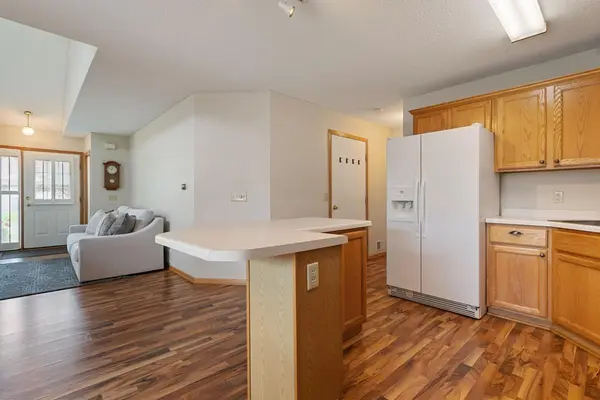 2440 Oakridge CIR, Hudson, WI 54016