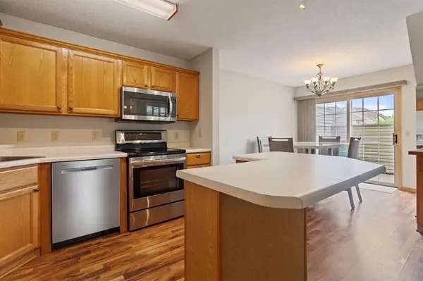 2440 Oakridge CIR, Hudson, WI 54016